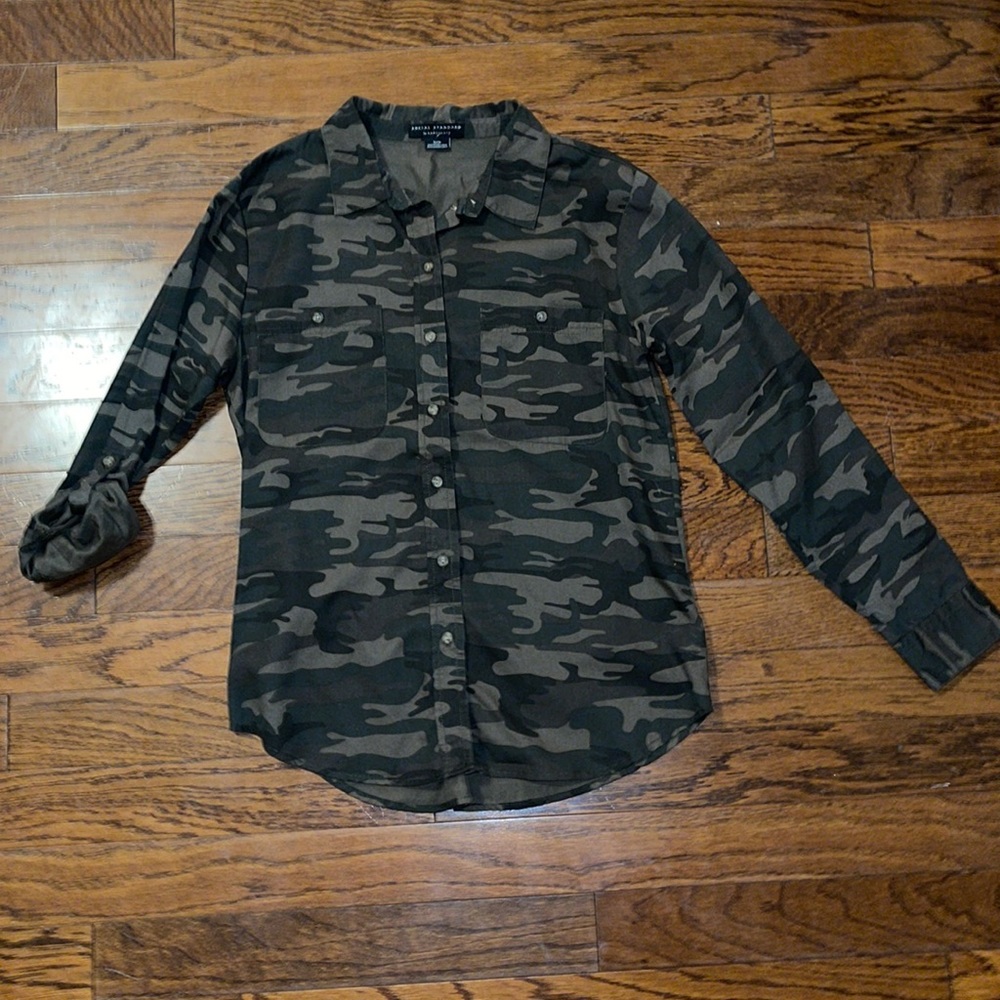 Social Standard by Sanctuary camo button down